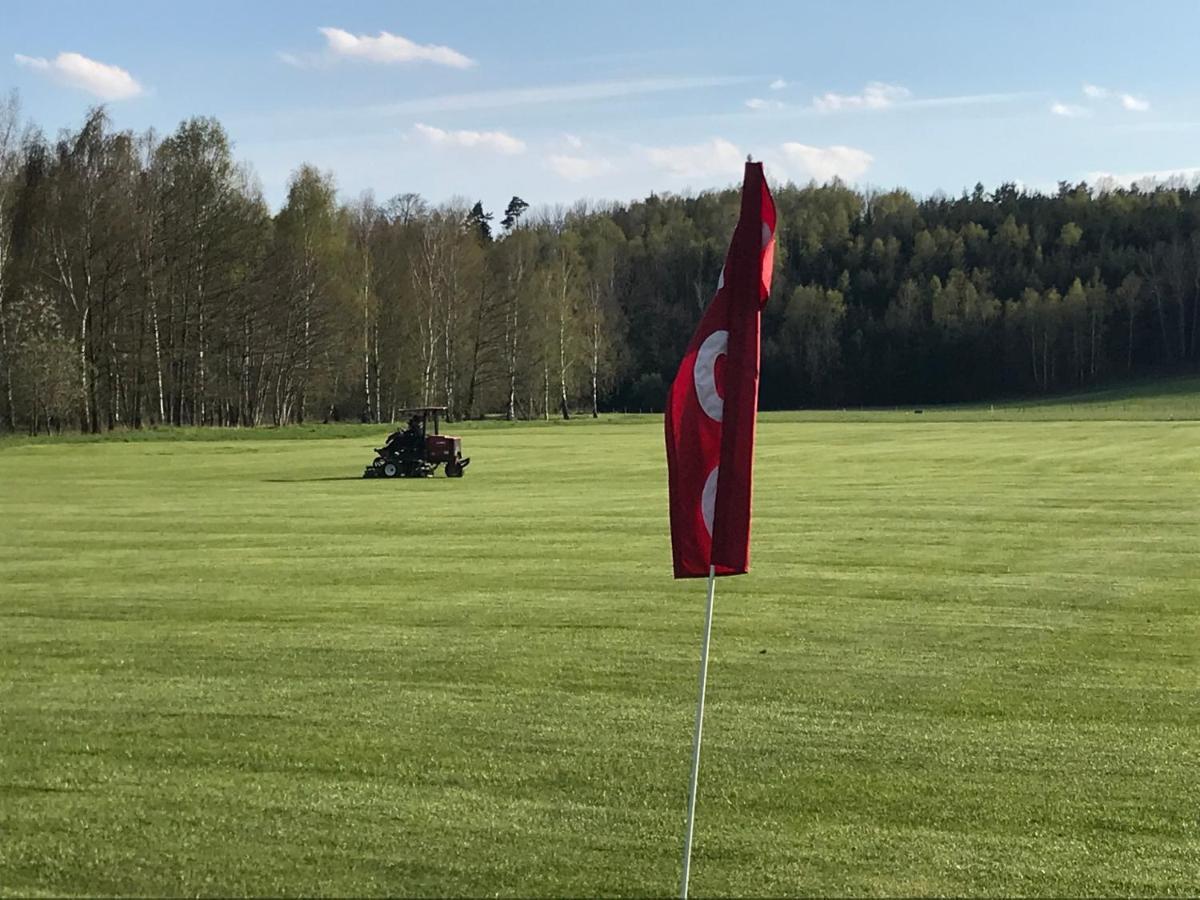 Hostinec U Zlate Lipy Noviny pod Ralskem Exteriör bild